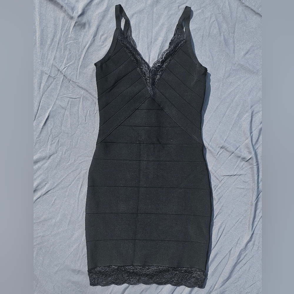 Bebe little black dress xs
